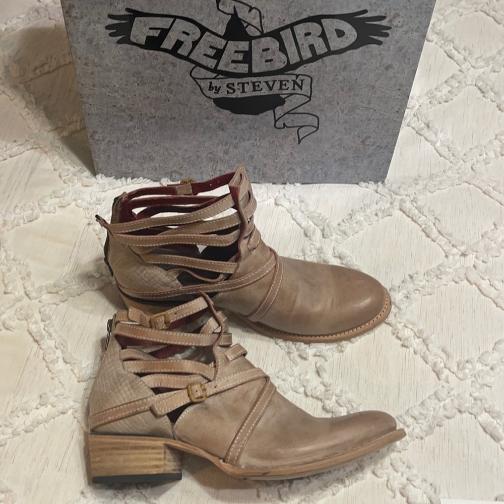 Brand New Freebird by Steven Booties. Just too big for me!